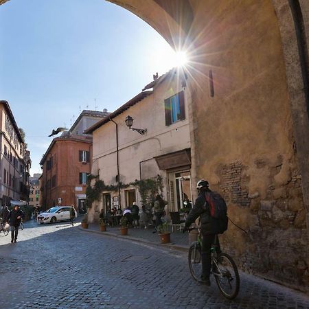 Enchanting Loft In Trastevere โรม ภายนอก รูปภาพ